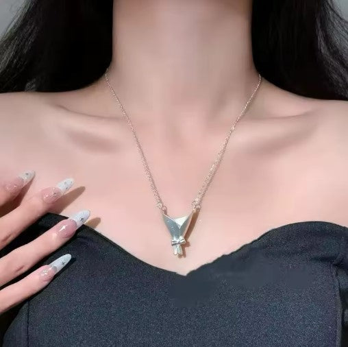 A Gift for Mom – Flower Necklace