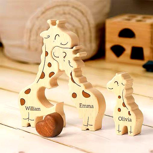 To My Mom – Personalized Giraffe Family Puzzle
